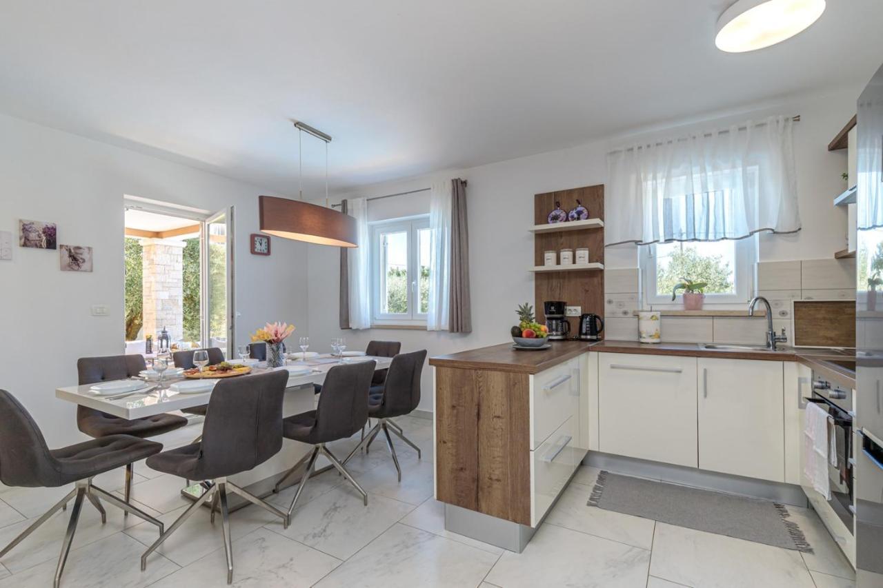 Villa Terlevic Selina ภายนอก รูปภาพ